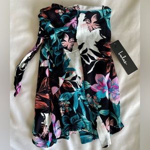 *NWT* Women’s Lulu Tropical Print Tie-Front Shorts, Size M